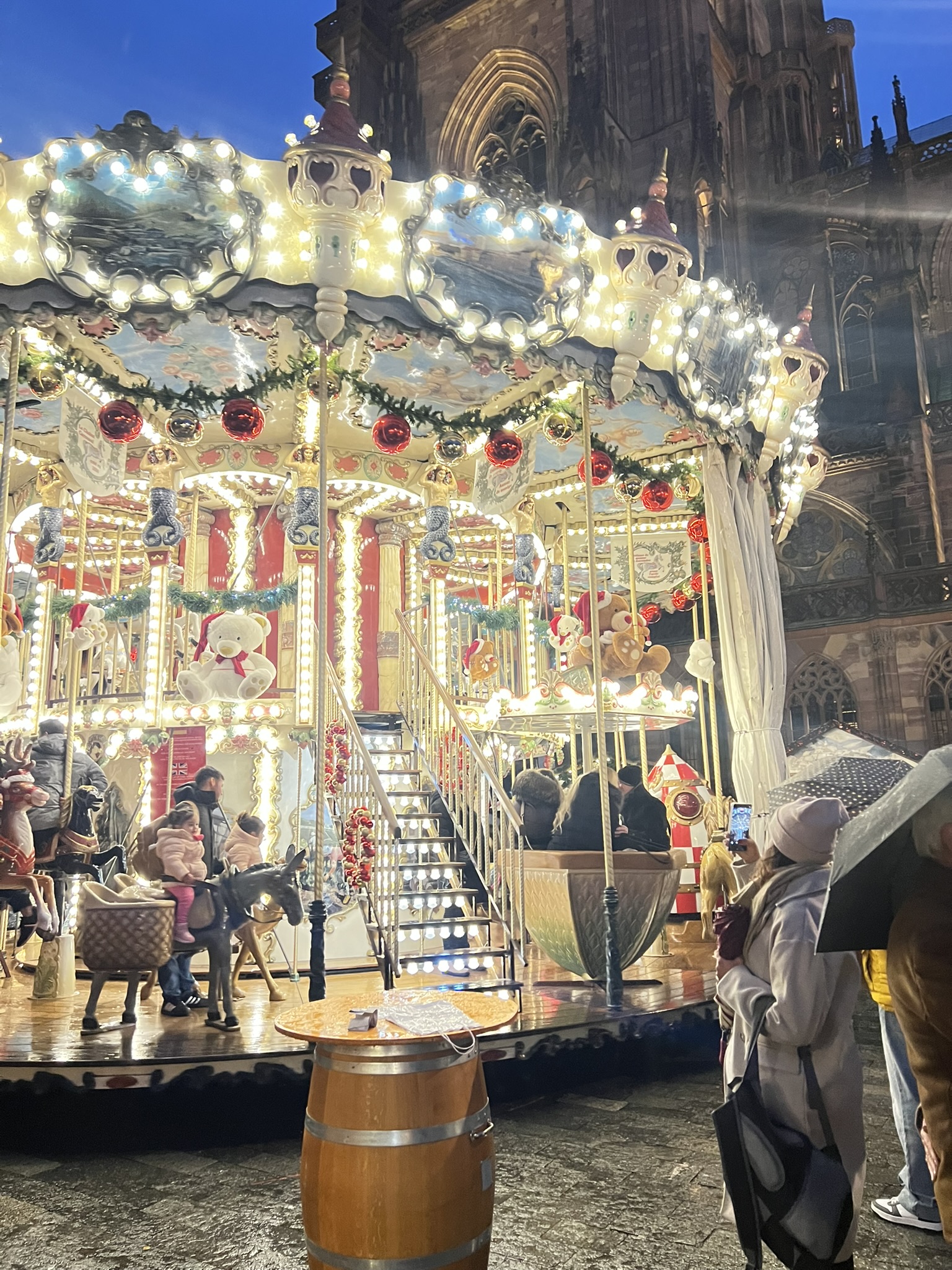 今までで1番豪奢なメリーゴーランド！