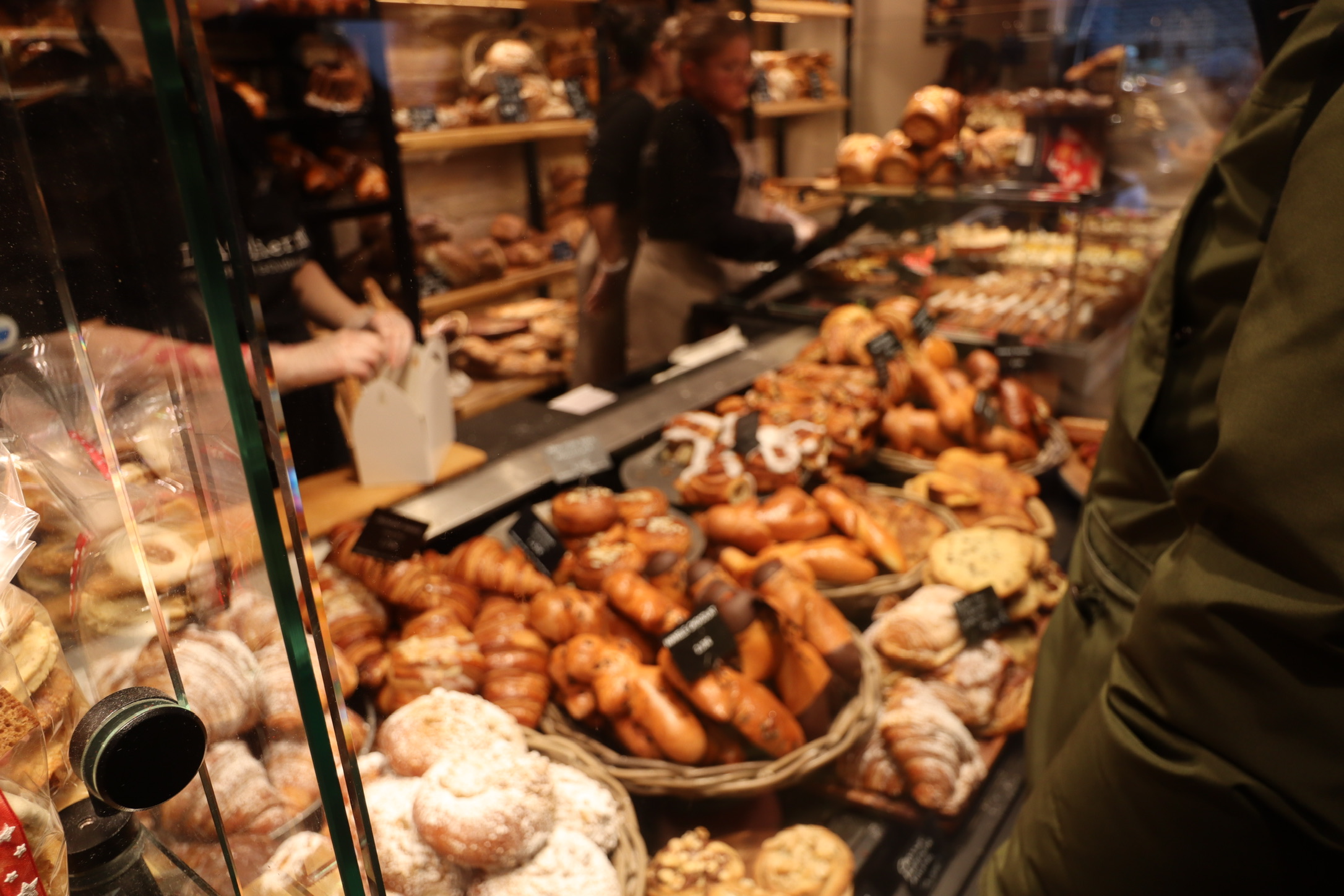 美味しそうなパンを写真に収めようとしたら驚くほどピンボケ